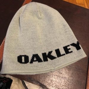 OAKLEY gray cap with black letters OS